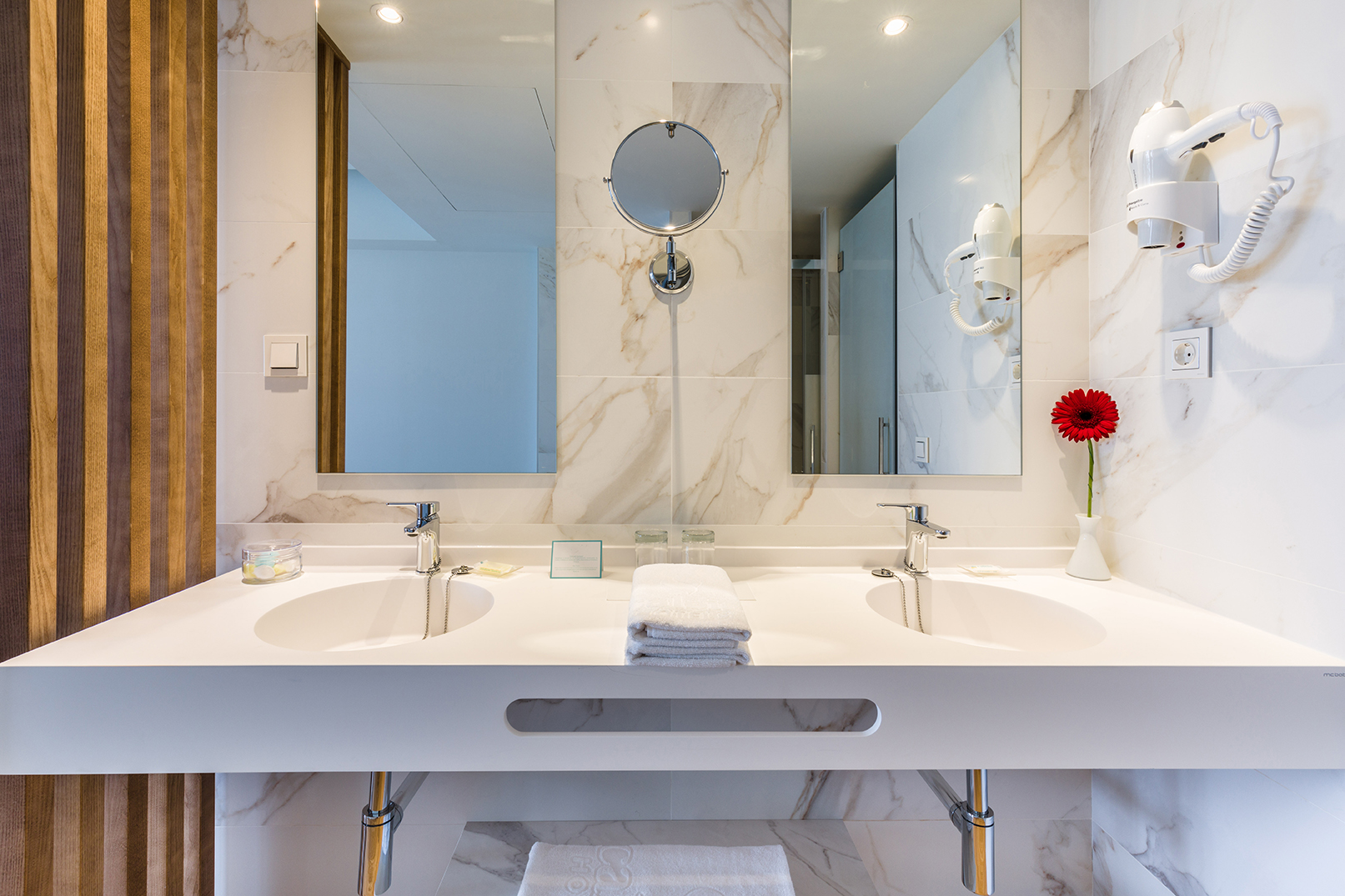 033_alta_CaleiaTalayotSpaHotel Suite Junior.jpg